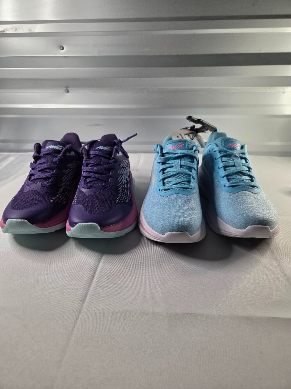 2 Pair Avia Women’s Athletic Sneakers Running Walking Shoes Size 7.5